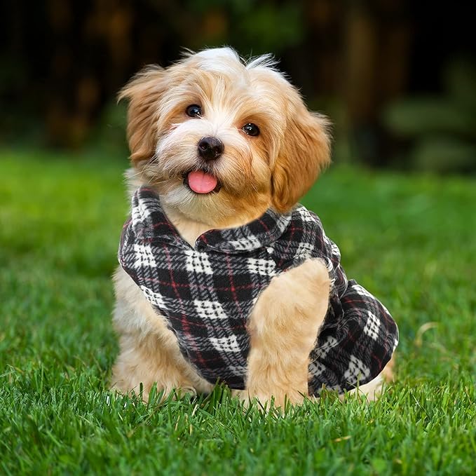 Weewooday 4 Pieces Winter Fabric Dog Sweaters with Leash Ring Soft Fleece Vest Pullover Pet Jacket Warm Dog Clothes Coats for Pet Puppy Cats Chihuahua(XS(Neck:8.3-9” Chest:12.2-13”))